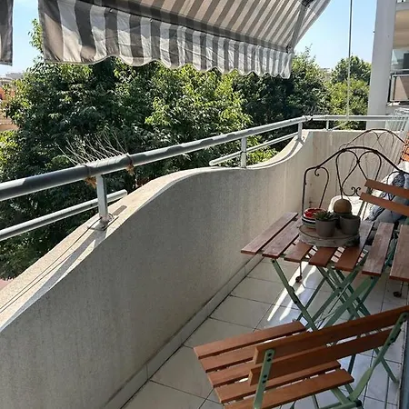 Apartment Lamer